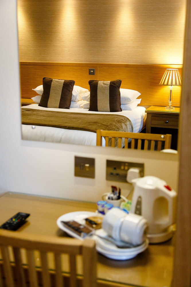 Adamson Hotel Dunfermline Eksteriør billede