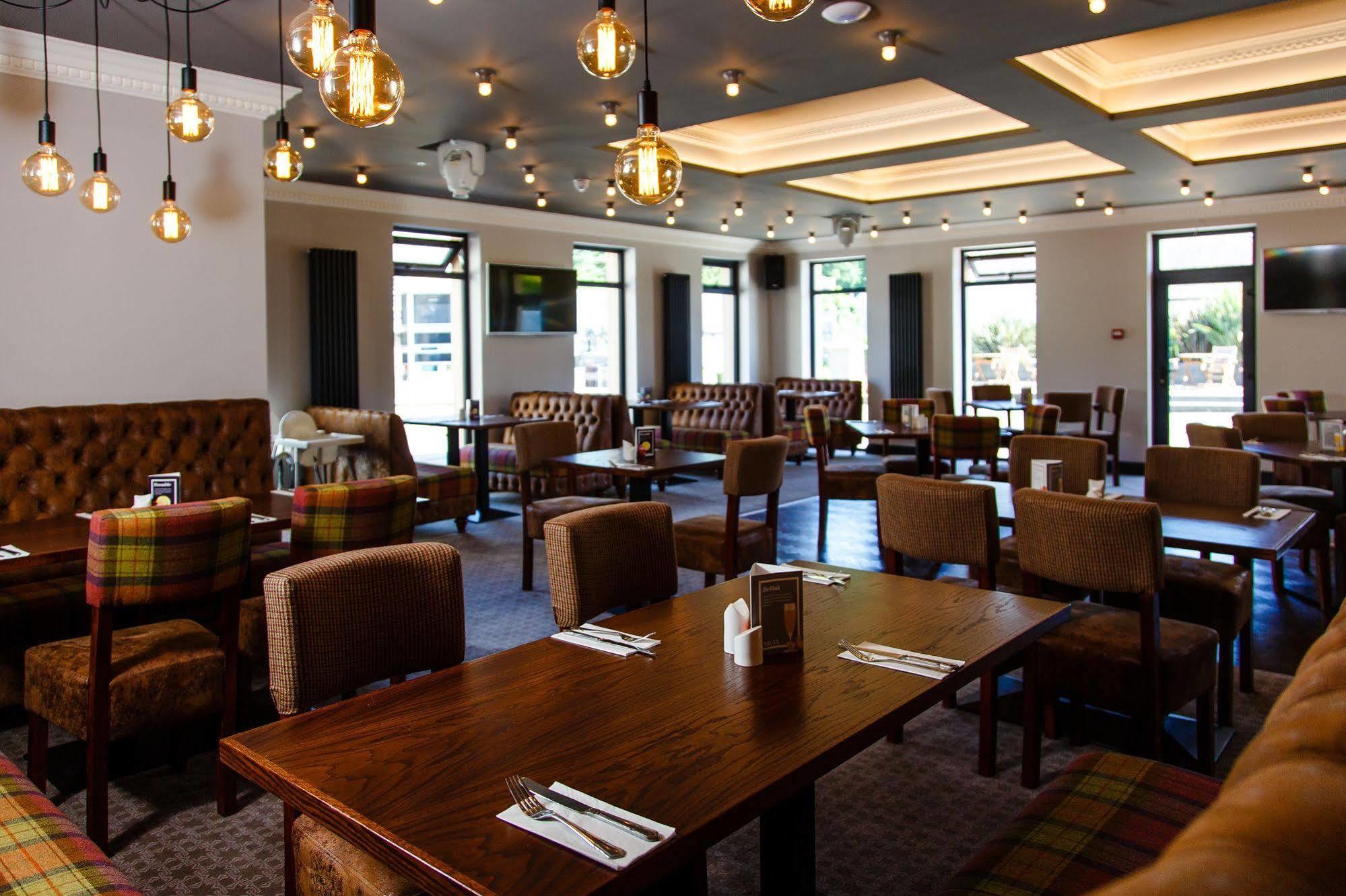 Adamson Hotel Dunfermline Eksteriør billede